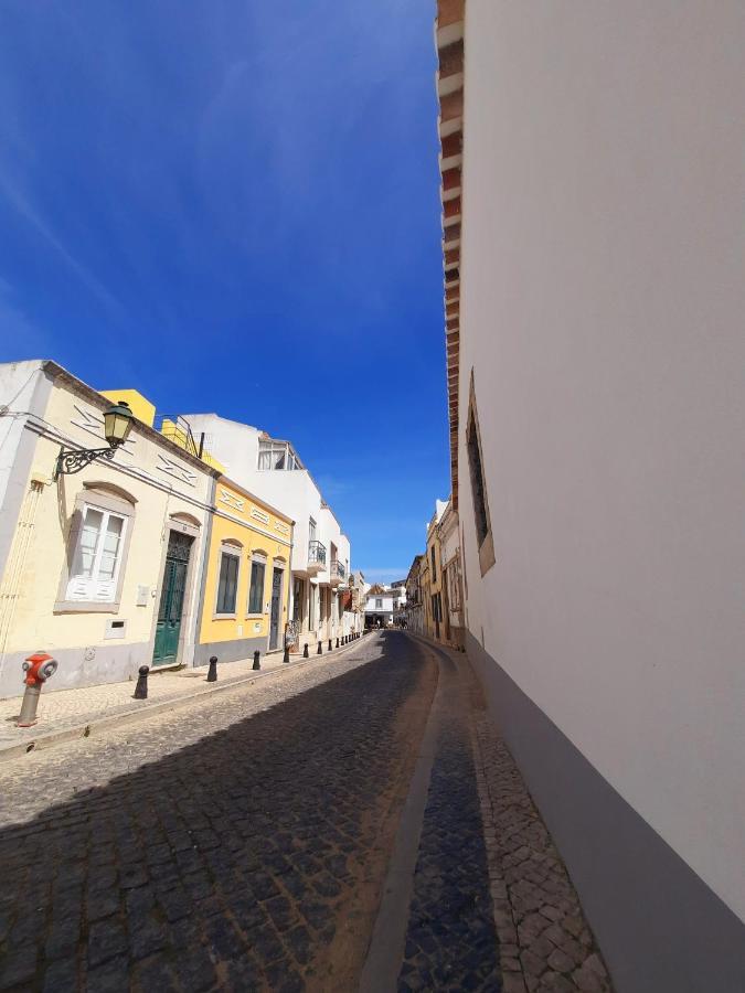 شقة Casa A Julia In Faro'S Heart المظهر الخارجي الصورة