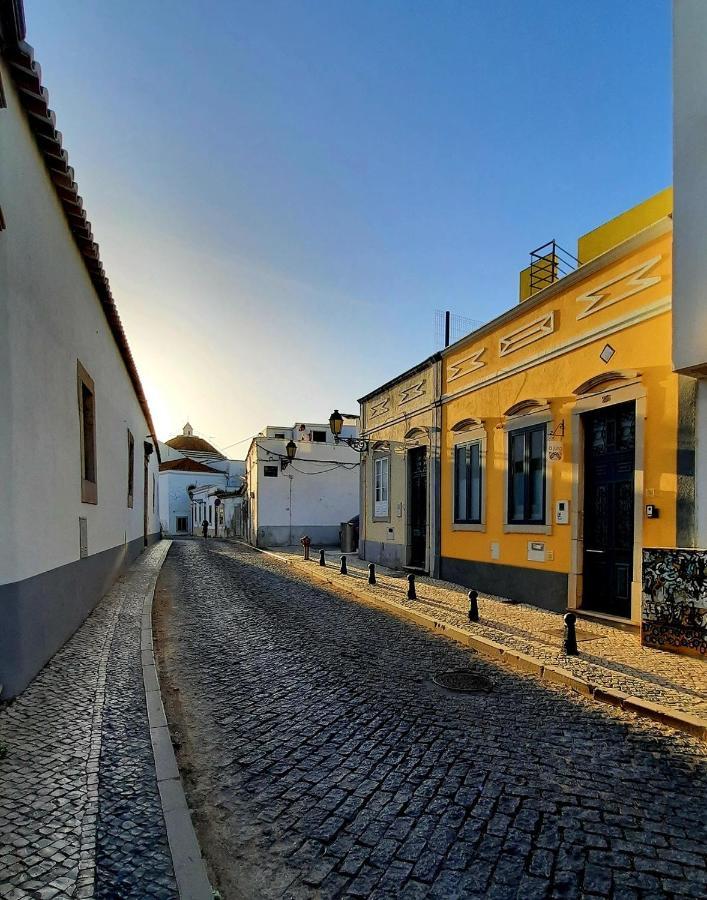شقة Casa A Julia In Faro'S Heart المظهر الخارجي الصورة