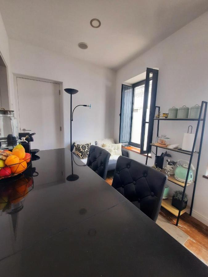 شقة Casa A Julia In Faro'S Heart المظهر الخارجي الصورة